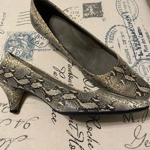 Aerosoles snakeskin pumps